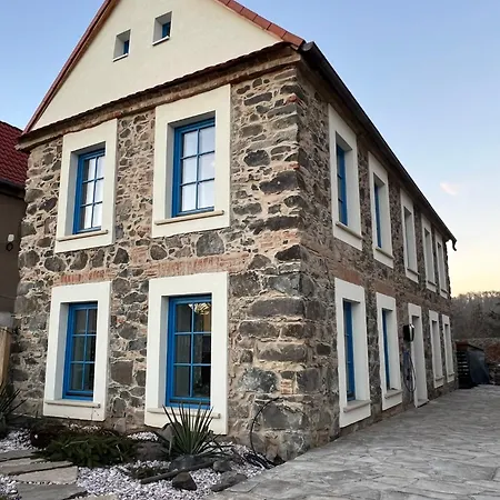 Stajnhaus Dubice 펜션 Rehlovice