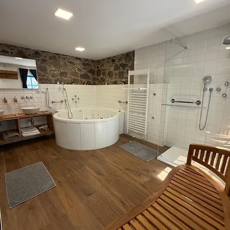 Stajnhaus Dubice Holiday home